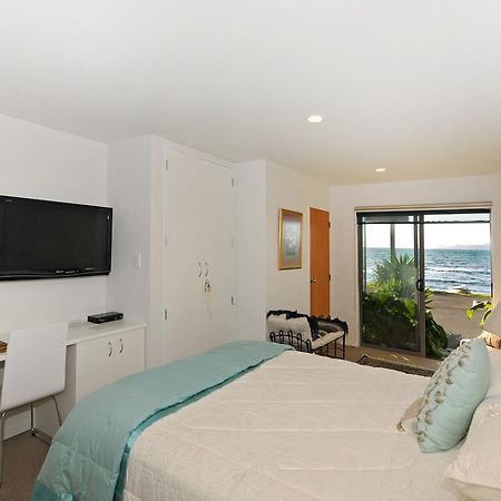 Kapiti Waves Bed & Breakfast Pukerua Bay ภายนอก รูปภาพ