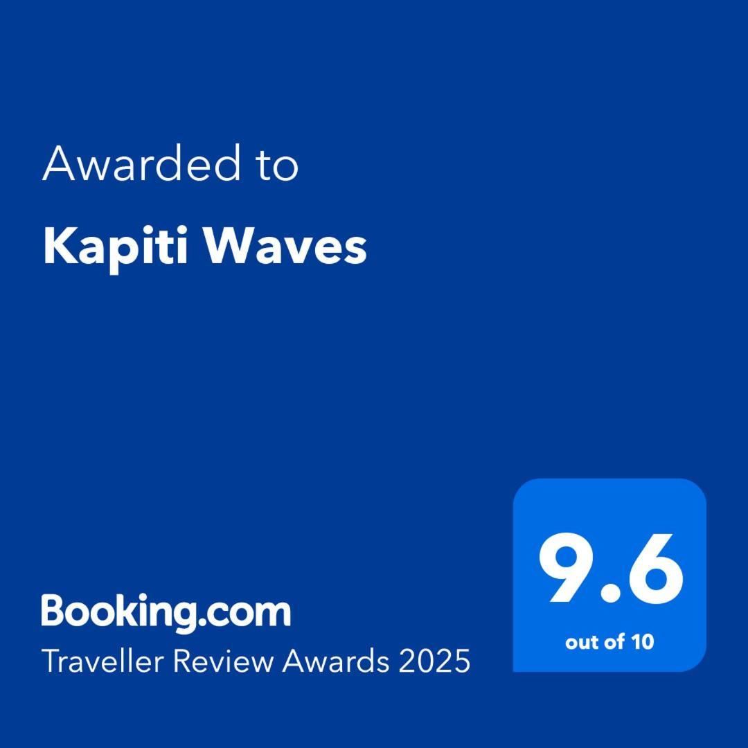 Kapiti Waves Bed & Breakfast Pukerua Bay ภายนอก รูปภาพ