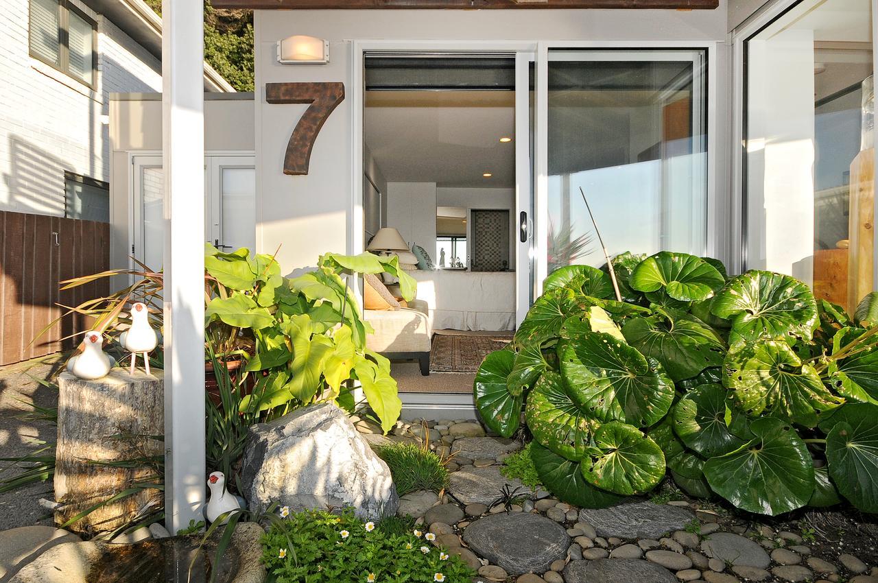 Kapiti Waves Bed & Breakfast Pukerua Bay ภายนอก รูปภาพ